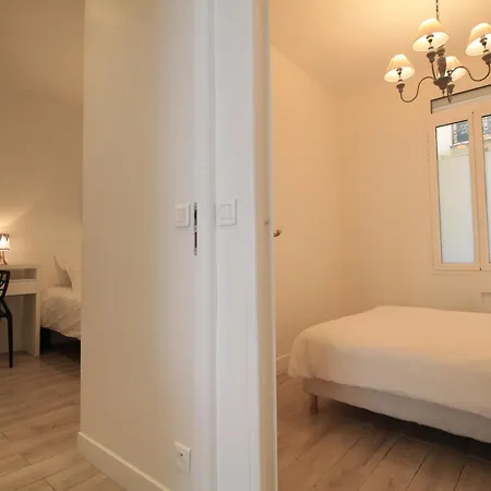 Cozy Select Apartment *